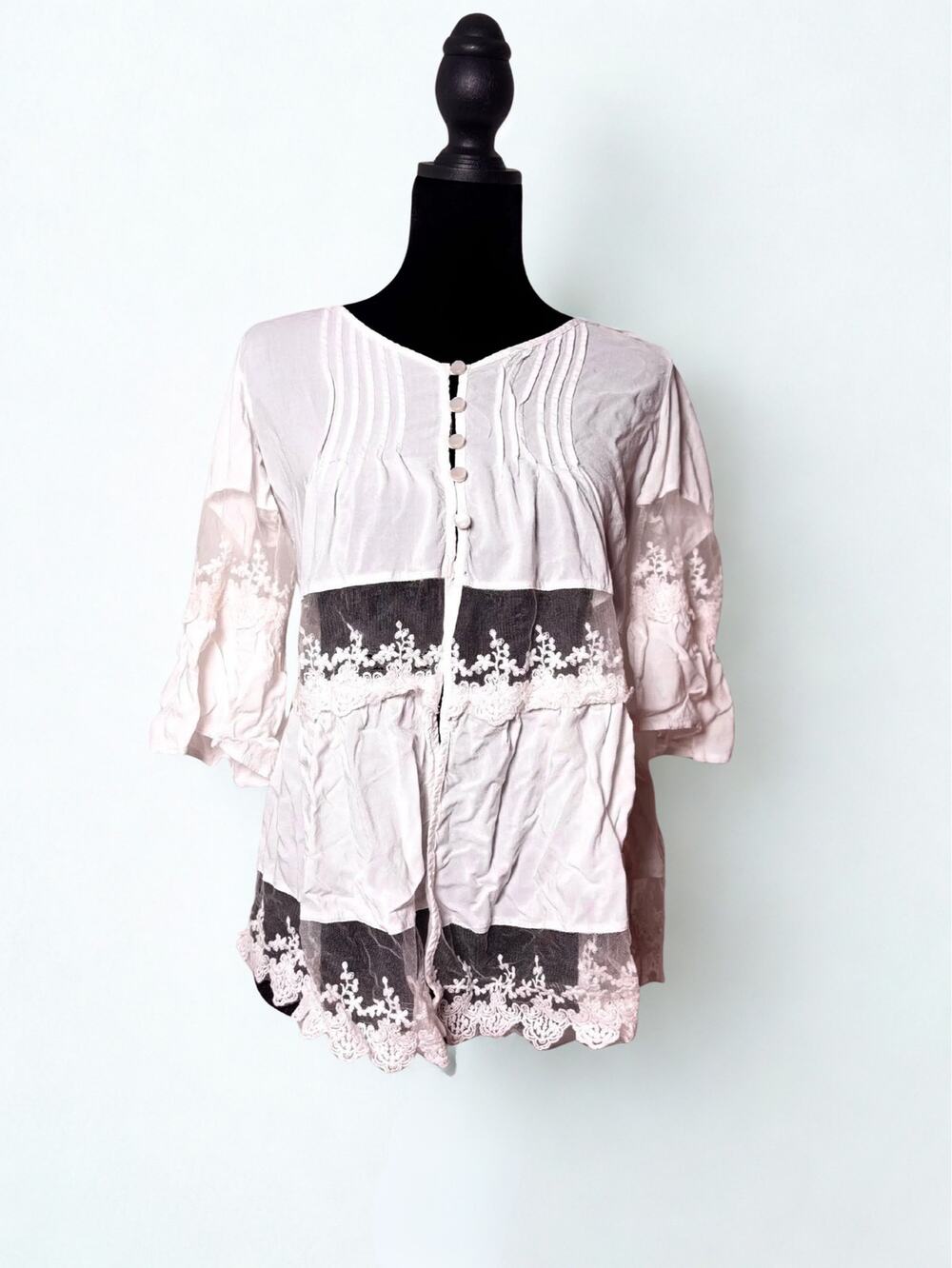 Solemio White Button Down Mesh Panel Guipere Lace Three Quarter Sleeve Top